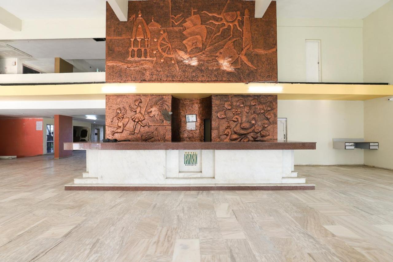 Oyo Hotel Park Veraval Ngoại thất bức ảnh